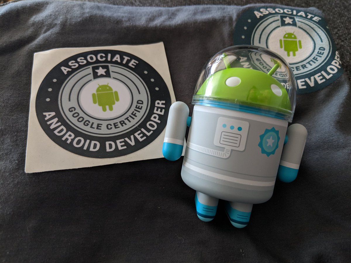 KristiSimakova's tweet photo. Got my associate android developer swag π #associateandroiddeveloper #swag https://t.co/PsGT3y8jhA