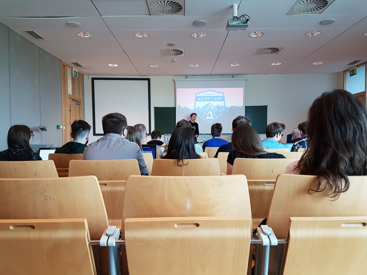 gkotlarz95's tweet photo. We are starting #Azure #Camp at @PUT_Poznan
#MSPBuzz
@mateudu @mateusz_bartos @wagacinski https://t.co/EHslHRqmLS