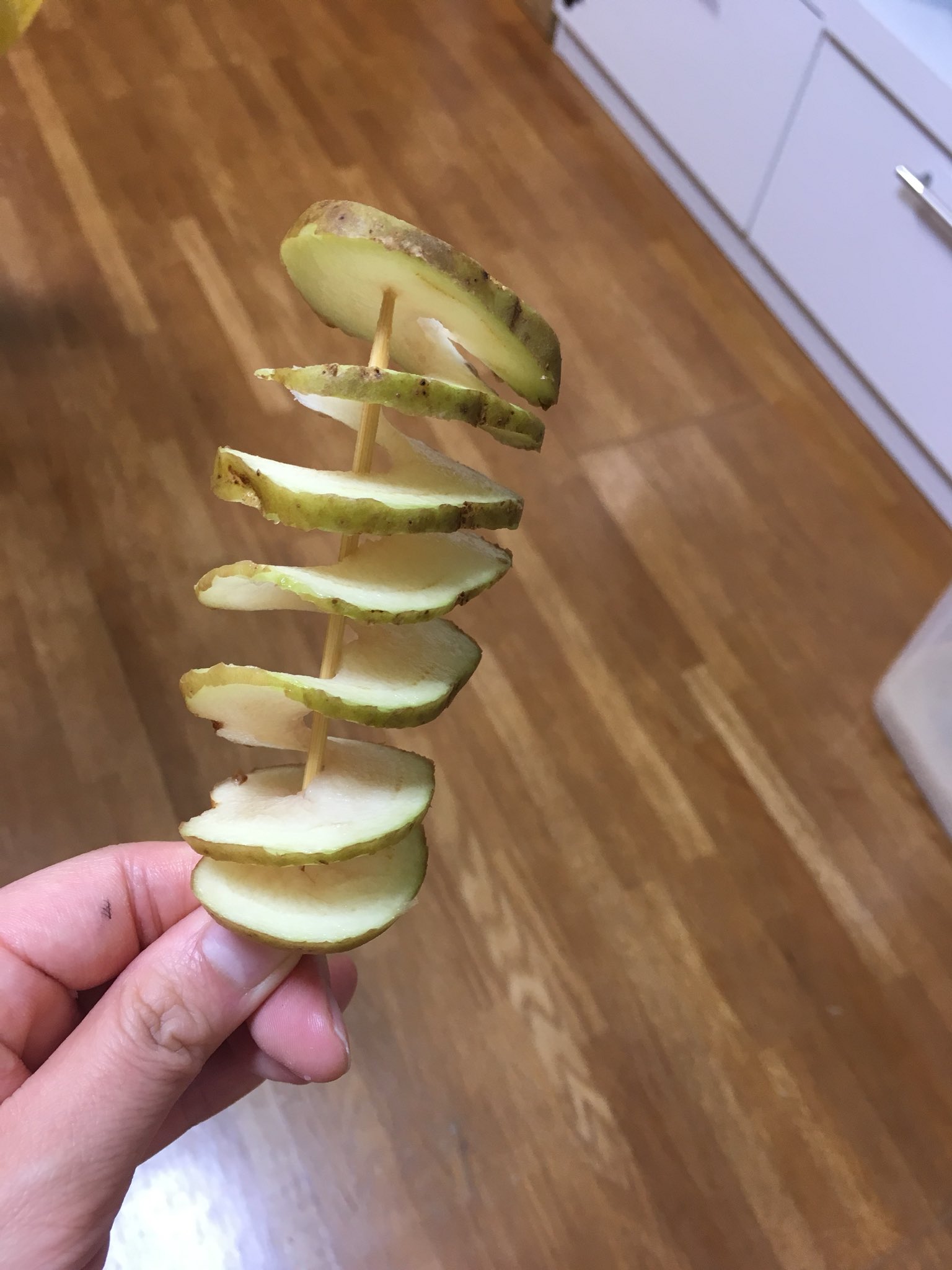 黒塚 百均のセリアで買ってきたこれで 串ポテトつくりまーす 長い竹串が無かったけど 笑 揚げるの楽しみです
