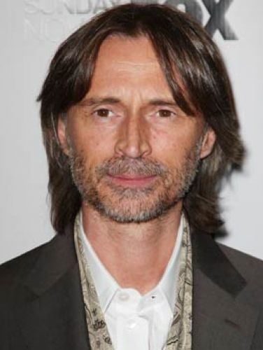 Today\s is Robert Carlyle, btd 1961.  
Happy Birthday, 