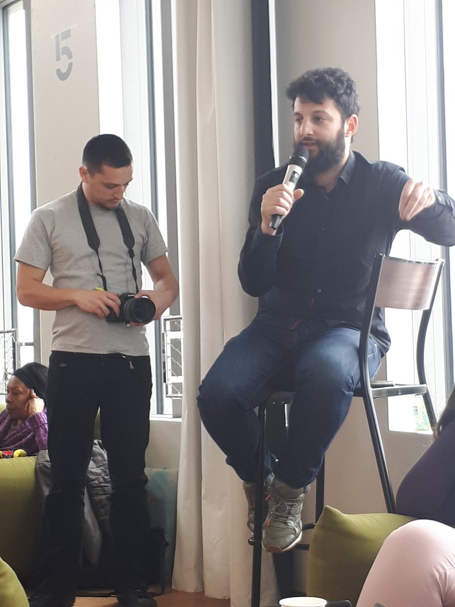 VoxPublic_'s tweet photo. Construire sa légitimité sur internet "Il ne faut pas communiquer avec frénésie pour avoir un impact mais poster des choses de qualité auxquelles la communauté sera attentive." Wael de @medialab93 #Assotech93 https://t.co/T486FcrFkb