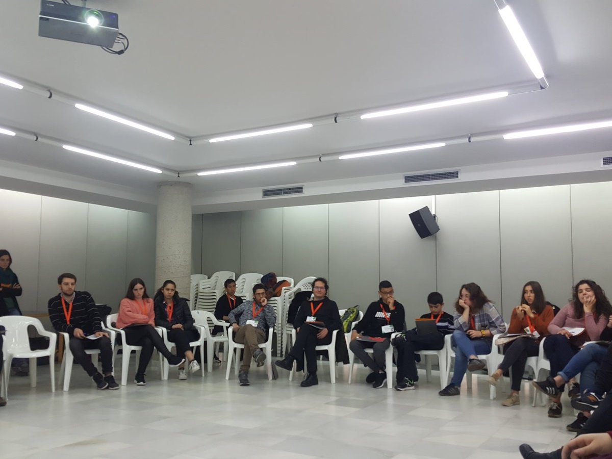 Avui participem a la #agorajove18 del @CNJCat i la <a href="/xclj/">Xarxa CLJ</a> per parlar, escoltar i debatre la #educacioinfantil i #emocional i la #participació activa i social.
