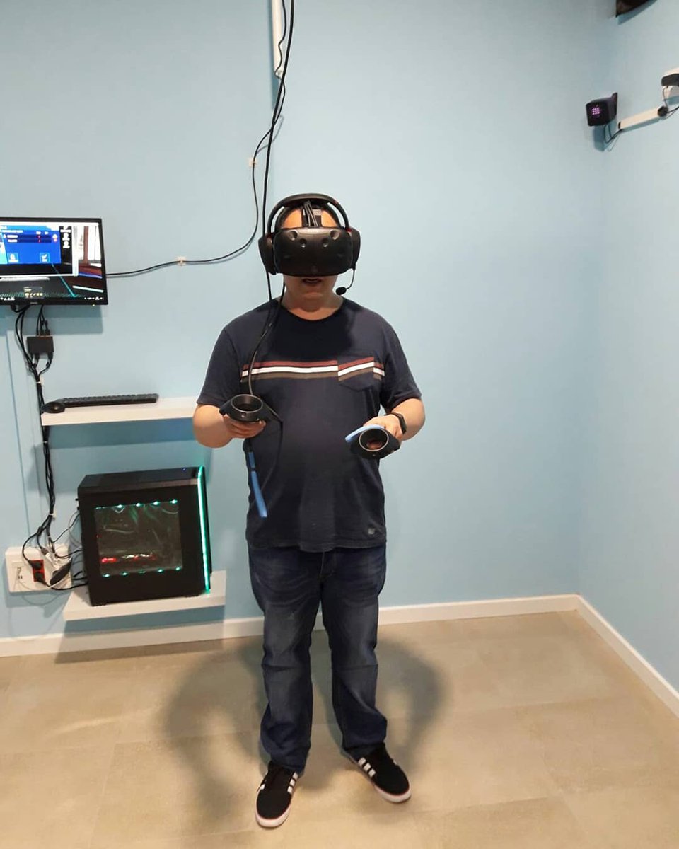 No quieres quedarte en casa estos días de lluvia pero no sabes que hacer...
Ven a Oasis Vilanova y podrás disfrutar de tu experiencia de Realidad Virtual, donde podrás viajar a lugares inimaginables y vivir aventuras increíbles.
#HTCVive #realidadvirtual #VirtualReality  #Oasis