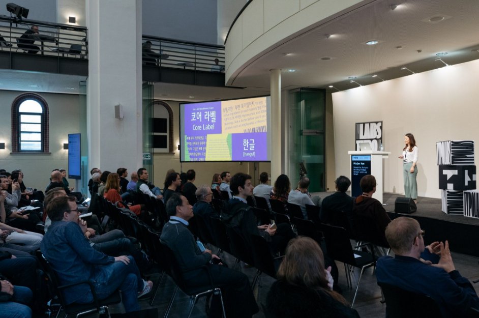 TYPO_Labs's tweet photo. Minjoo Ham @minjooham_ on Connecting Scripts: Building bridges between Latin and Hangul »11172: that are all the possible combinations of Korean characters.« #typolabs18 #nonlatin #typedesign #fonttechnology #fontengineering #howfarcanwego https://t.co/c9cRNBGGyQ