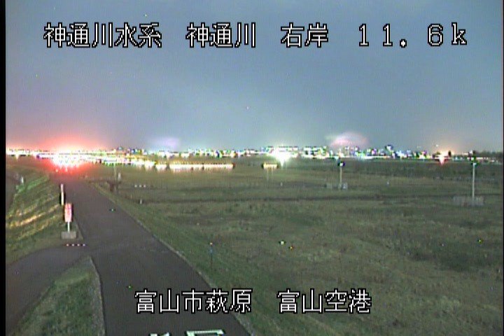 AirportWebcams's tweet photo. LIVE: ANA All Nippon #NH319 Tokyo Haneda to Toyama (Boeing 737-800 JA58AN) is ret. to HND after several cancelled approaches & go-arounds at TOY due to high winds (METAR 21kn, Gusting 34):
https://t.co/wvQVLMvi58 | https://t.co/h22e30r98g https://t.co/kF3EuldF7O