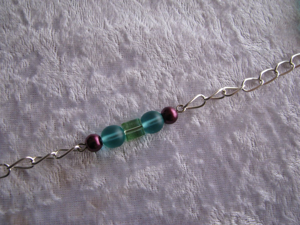 randomjewelry's tweet photo. Teal, Peridot Green, Dark Purple and Chain Beaded Long Necklace https://t.co/rMAFztQf30 #Etsy #handmade #shoplocal #RandomJewelry #Long https://t.co/SLnPRcJKnw