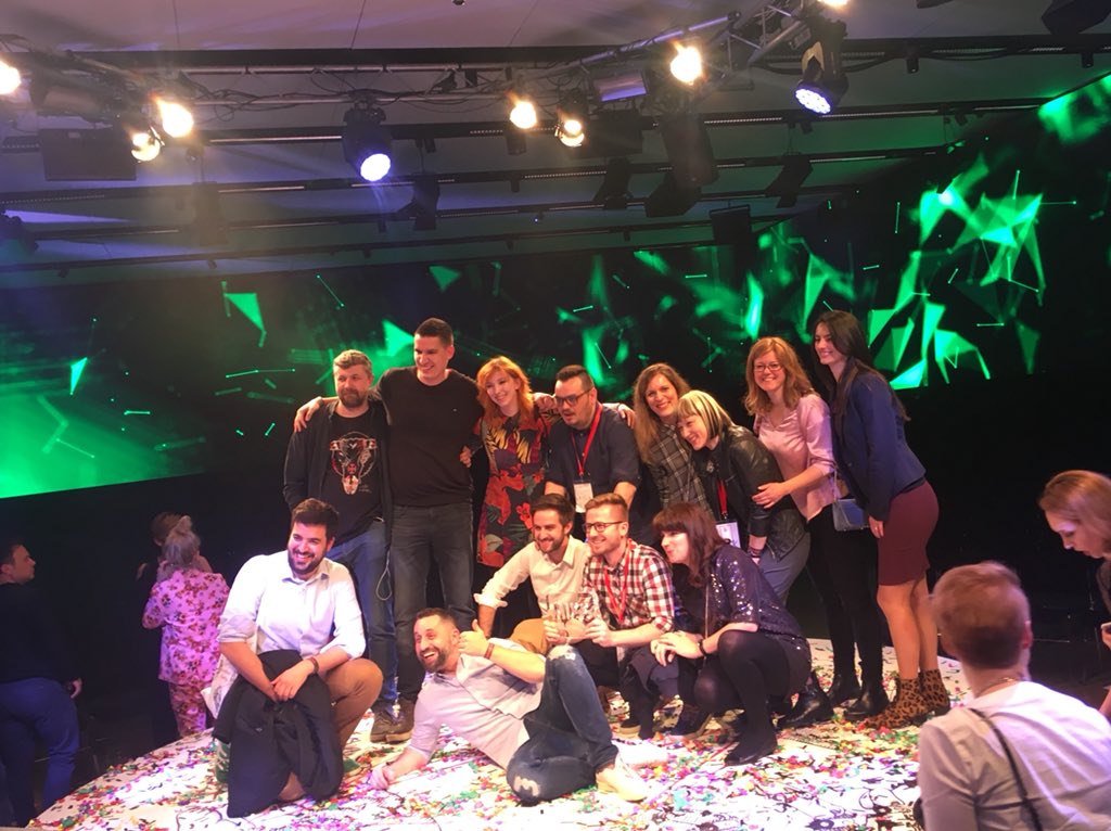 A1Hrvatska's tweet photo. S #dk2018 vratit ćemo se punih ruku! Na jučerašnjoj dodjeli nagrada Mixx za najbolje digitalne kampanje odlučeno je - Vip ima najbolji web, najbolji social za projekt Vip You Tube Akademija i najbolji brandirani content za kampanju Nema da nema! Say what! 🏆 https://t.co/wcOvlTVPCf