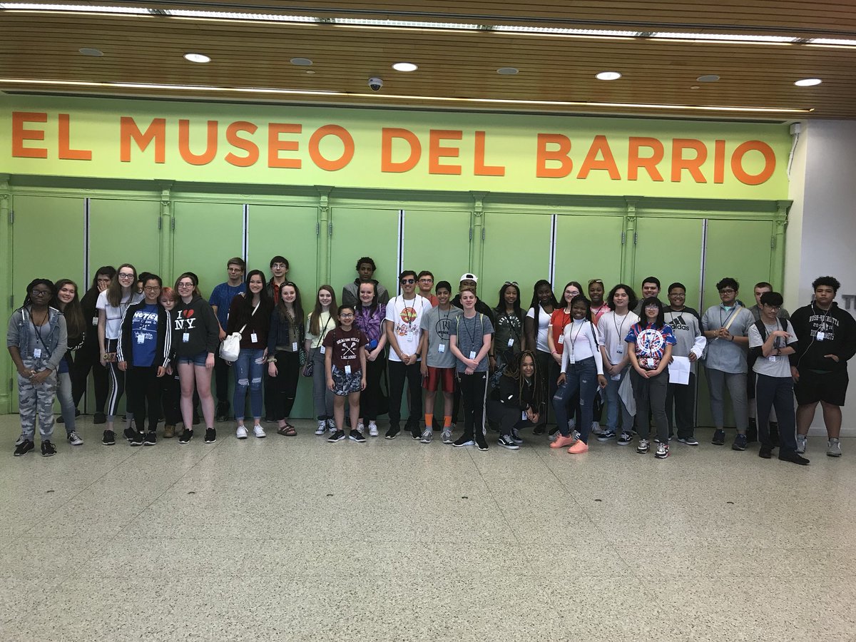 SenoraBriggs's tweet photo. Ready for day 2 after an amazing first day #RHPride #NYCSpanishTrip #RJHS #BJHS https://t.co/Q6nGHYGN8Y