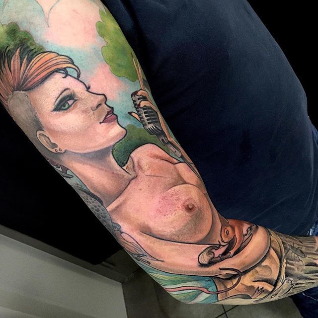 Elietattoo's tweet photo. Got this wooden punk girl arm sleeve finished yesterday ! I’ll be posting the pictures soon 
#punk #punkgirl #punkart #tattoo #tattooartist #tatouage #realtattoo #realistictattoo #topclasstattooing #neotrad #neotraditional #neotradsub #cartoon #comics #n… https://t.co/6hx4CnVJ1a https://t.co/agfPiJZDiA