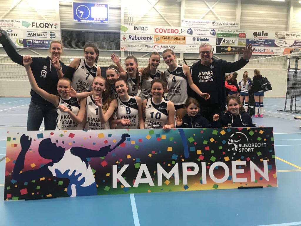 Meisjes A1 gisteravond met 4-0 gewonnen, dus kampioen  Hoofdklasse, gefeliciteerd !!!!
<a href="/SliedrechtSport/">Sliedrecht Sport</a> <a href="/NevoboZuid/">Nevobo regio Zuid</a>
#Sliedrecht #volleybal