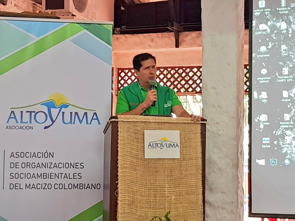 CGONZALEZCAM's tweet photo. A esta hora en desarrollo agenda #CumbresDelMacizoColombiano "Una oportunidad para pensar nuestro territorio", Camara de Comercio Agenda Académica / 2pm #FincaMarengo Celebración 4 años Sendero Ecológico del macizo colombiano #Pitalito @CAMHUILA #AltoYuma https://t.co/VNjucaFEpF