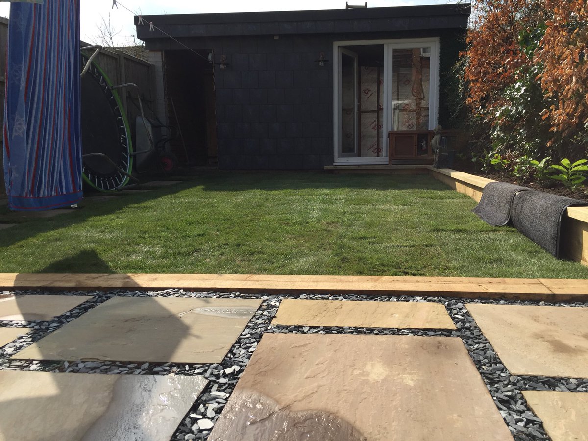pauldeathis's tweet photo. Finally finished the garden #bbq #summerfun https://t.co/8CnSAPwASE