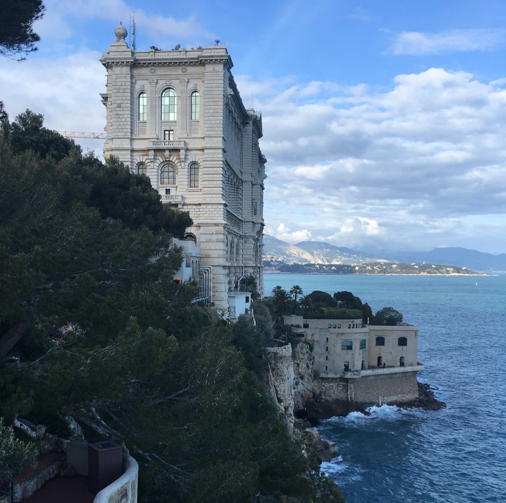 RichardVevers's tweet photo. Very proud to screen @ChasingCoral with HSH Prince Albert II of Monaco last night at the @OceanoMonaco. @Ocean_Agency #IYOR2018 #MOW2018 https://t.co/jXNfXI2y3X