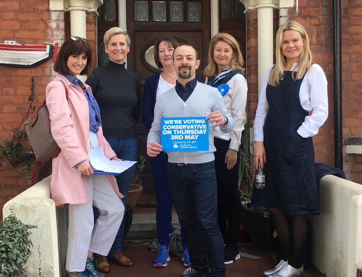 samanthajrayner's tweet photo. Out today with @cwowomen in #Wandsworth #ToryCanvass @WindsorTories @somedayiwillbe_  @Laura__Farris @JIles4SurreyCC https://t.co/uJp2xILHRc