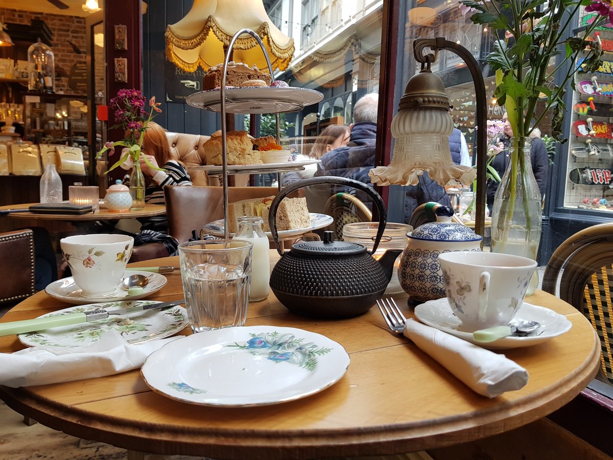 Alyn James (@alynjamesracing) on Twitter photo A weekend without the kids. Enjoying a quiet afternoon with the wifey. Afternoon Tea <a href="/BarkerTeaHouse/">Barker Tea House</a> A weekend without the kids. Enjoying a quiet afternoon with the wifey. Afternoon Tea <a href="/BarkerTeaHouse/">Barker Tea House</a>