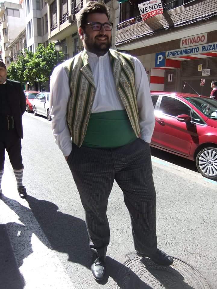 Ofrenda a San Vicente del pasado Lunes 9 de Abril. 

m.facebook.com/story.php?stor…