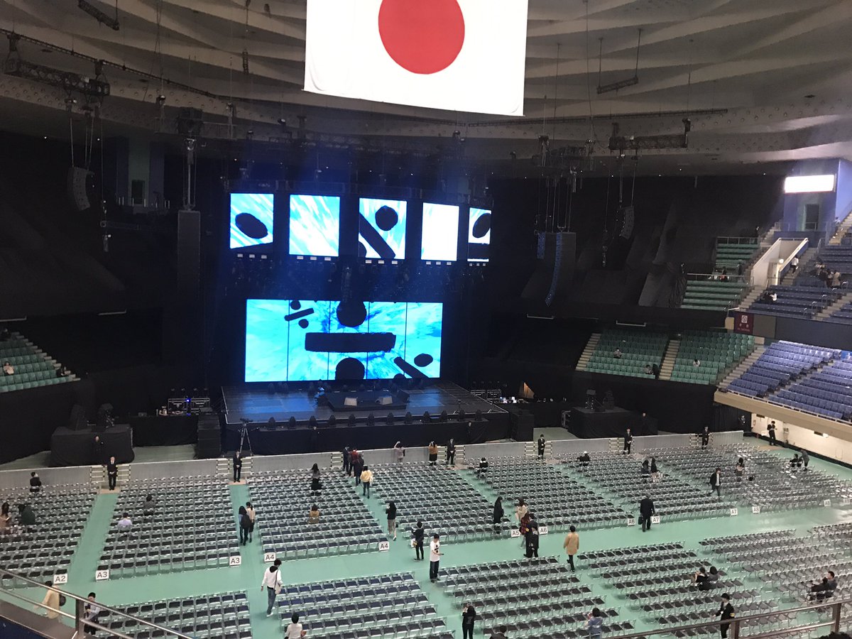 最高だった。
言葉にならない。
鳥肌と涙で凄かった。
弟よ、当日券頑張ってくれてありがとう。