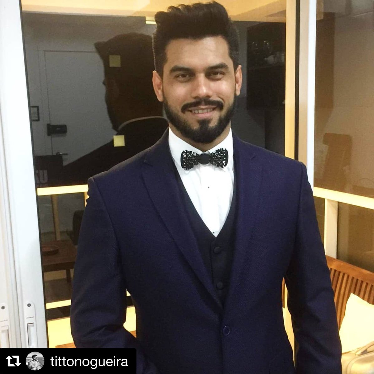 spazioraro's tweet photo. Ready for the AMFAR (The Foundation for AIDS research) Gala 2018 at São Paulo 🇧🇷 Thank you Titto for the pic and take part such an important cause.

#AmfarSaopaulo #amfAR #amfARSaoPaulo #amfar2018 #amfar2018gala #BeEpic  #bowtie #myraro #3dprintedjewelry #3dprinting #papillon https://t.co/0qr2Zlm52n
