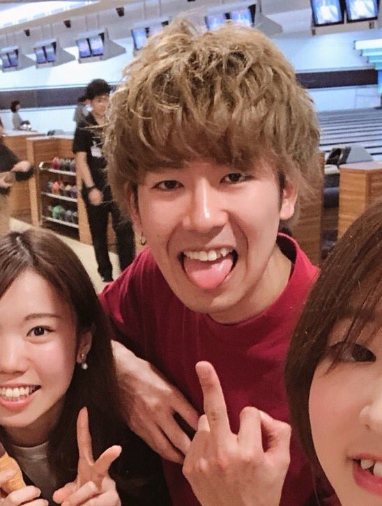 violation_baske's tweet photo. 4月13日は毎年恒例ボーリングでした！🎳
ボーリング得意な人も苦手な人も盛り上がって大成功でした✨
その後の班ご飯も美味しかったね！🍙
来週はついに新歓！✨
みんなたくさんきてね〜〜！
副幹事も楽しみにしてるよ！ https://t.co/s75DVPAq7i