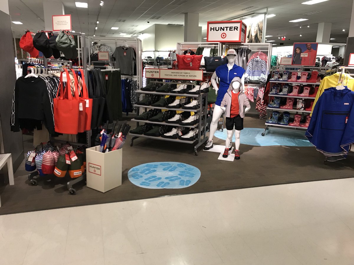 Amazing launch and an amazing team!!!! So proud of the Hunter collection at Target and even more proud of the T2850 Team!!! You guys rock!!! #FultonPride #moreFiyah🔥🔥🔥🔥🔥🔥🔥🔥🔥🔥🔥🔥