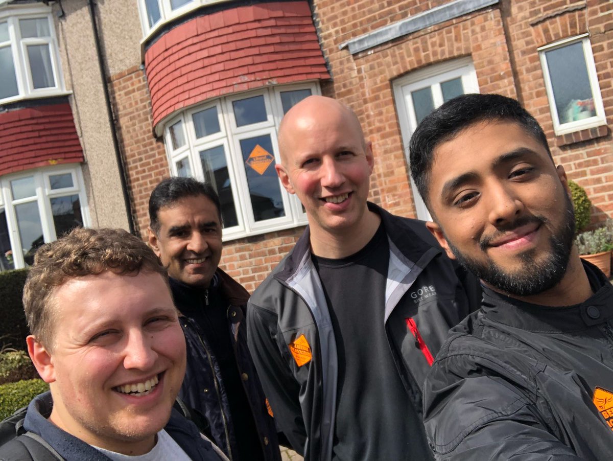 SheffLibDems's tweet image. Out on the #libdemdoorstep in Crosspool today, residents coming out of their houses to shake hands with Mohammed Mahroof, and putting up posters!