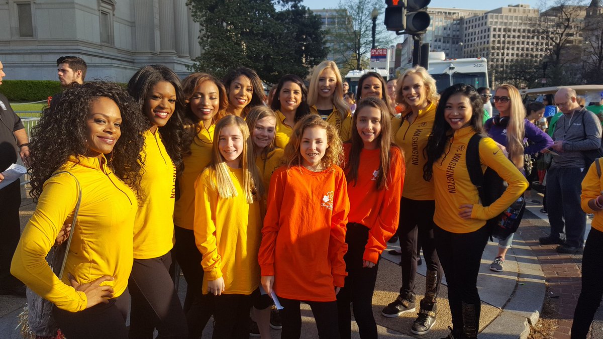 WSESChorus's tweet photo. Met the Redskins cheerleaders!! @WSESSmithfield @MCale2012 #WestsideBestSide #CherryBlossom #WashingtonDC https://t.co/zPZNvBsQzv