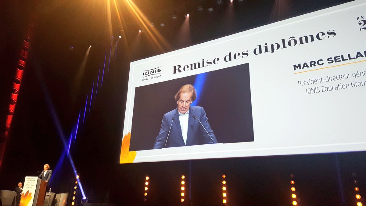 Epitech's tweet photo. « Vous êtes des acteurs majeurs de notre avenir et vous voilà au cœur du monde contemporain. À votre manière, vous dessinez notre futur ! » Marc Selam, Président-directeur général du @Groupe_IONIS félicite nos étudiants diplômés #Epitech2017 https://t.co/E9ndGkcgjQ