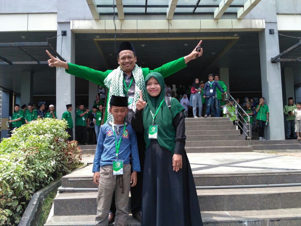 AHamimm's tweet photo. Kami Hadir di Harlah ke 45 PPP di Semarang. 

#Harlah45PPP 
#MunasAlimUlamaPPP
#Romahurmuziy 
#PPPJateng7 
#P3Kebumen https://t.co/N2VThhSgdT