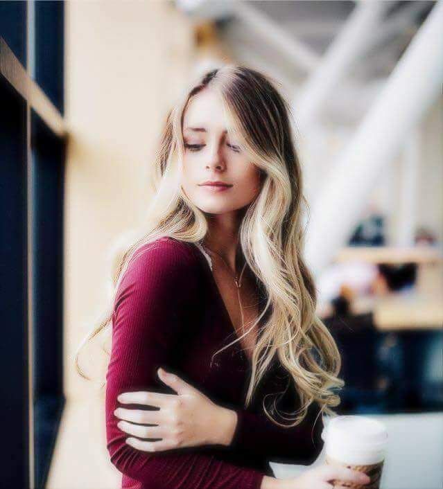 عَالِقَةٌ أَنْتِ  فِي ذَاكِرَتِي كَجَرَائِم الصَهَايِنَه فِي أَذْهَان العَرَبْ

العراقي حيدر