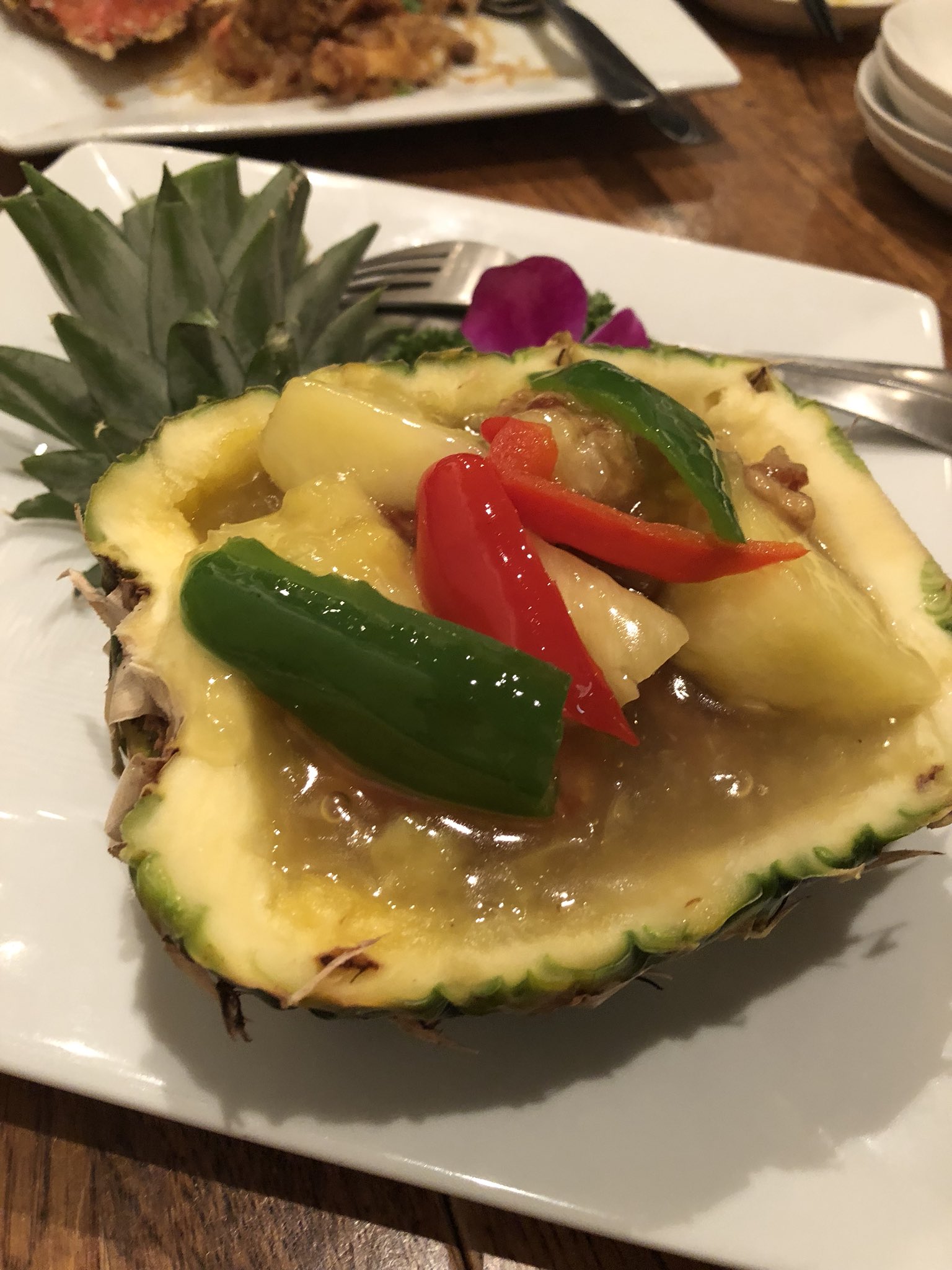 ぐっこ Fsw祈願 酢豚にパイナップルを入れる奴を許せないという人を正面から殴り殺す パイナップルに酢豚を入れる中華料理屋さんでご飯を食べていました T Co 2vbln1m8am Twitter