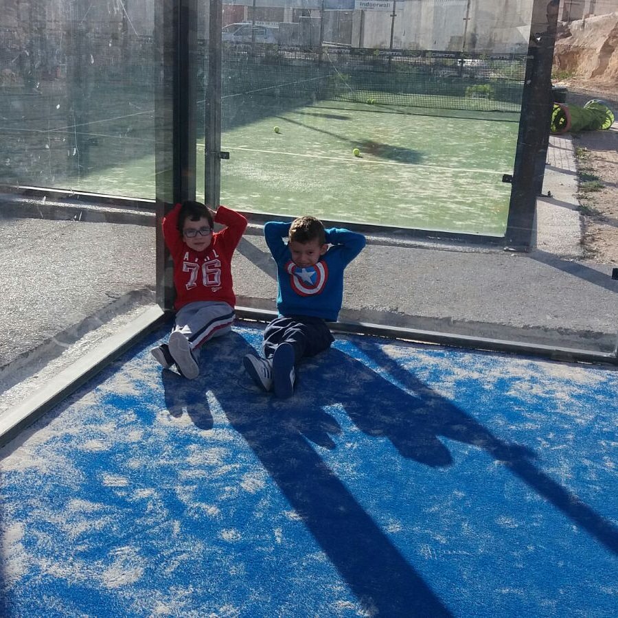 Los sábados al sol🌞 molan🔝
Estos peques de la escuela de @damiantornambe  son la bomba😂😂😂😂😂
#futuraspromesas
#acadaminostrum