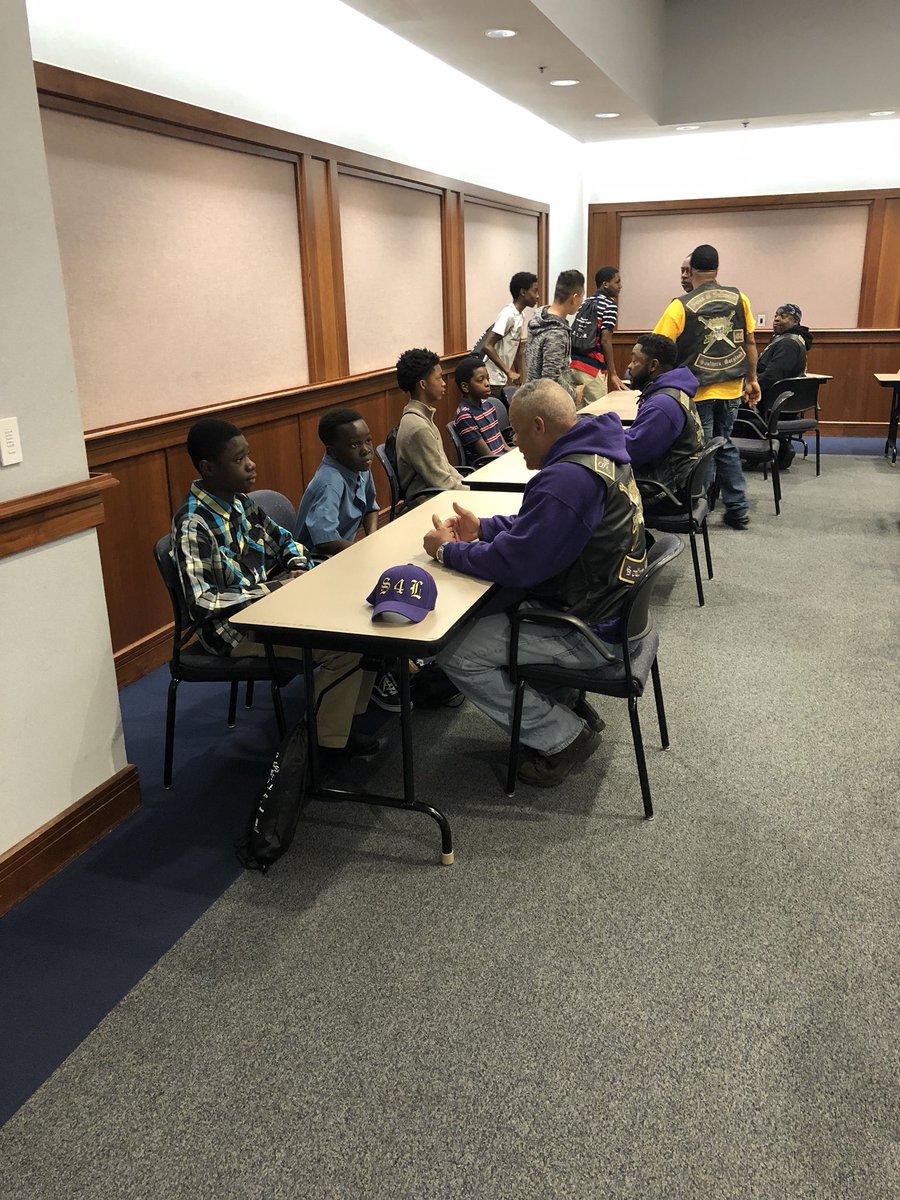 DrHobbsLeads's tweet photo. 2018 #GameChangers conference with my young men @_EBLMS! #changethenarrative #leems #GameChangersconference https://t.co/4AybsoSZo9