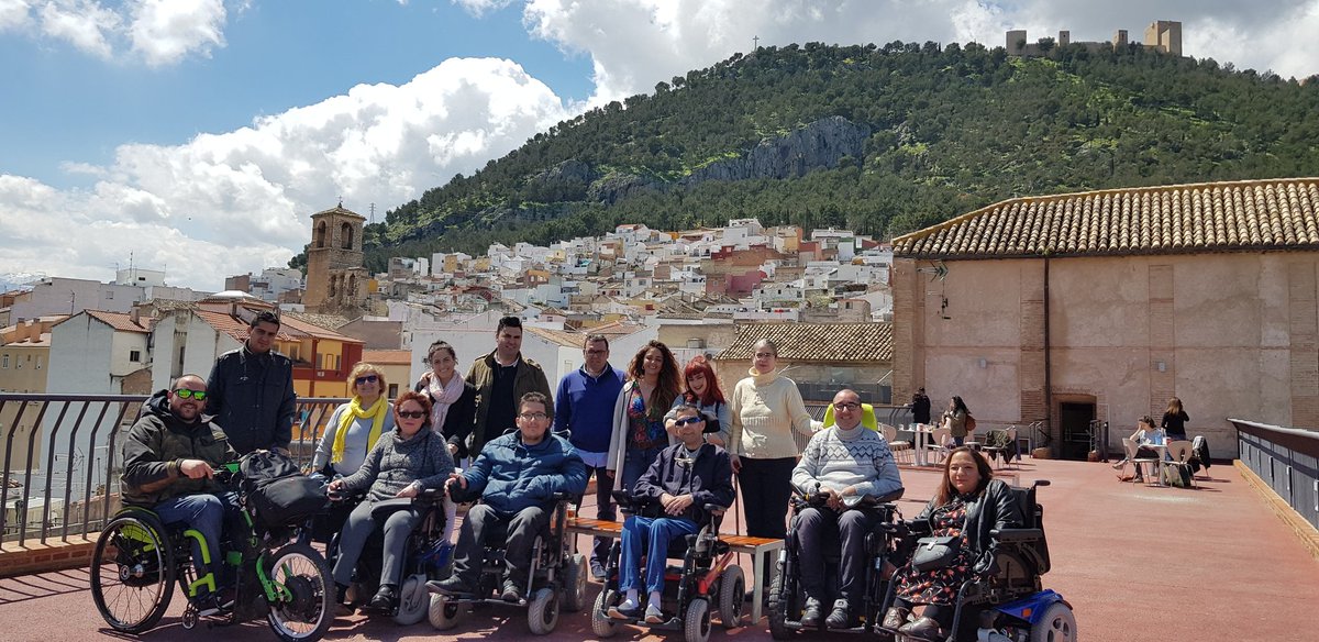 Magnificas vistas de nuestro Castillo de Santa Catalina desde la terraza de los Baños Arabes.
#Socios #Escapada #VisitaCultural #CulturaAccesible #Jaén