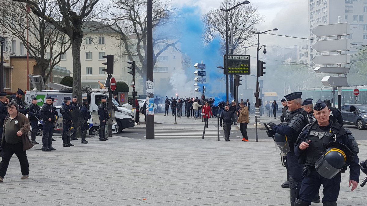 Les supporters du Paris FC tu crois il sont 10 000 en vrai ils sont 20 😂

Allez go voir le match 🤓

#PFCSDR