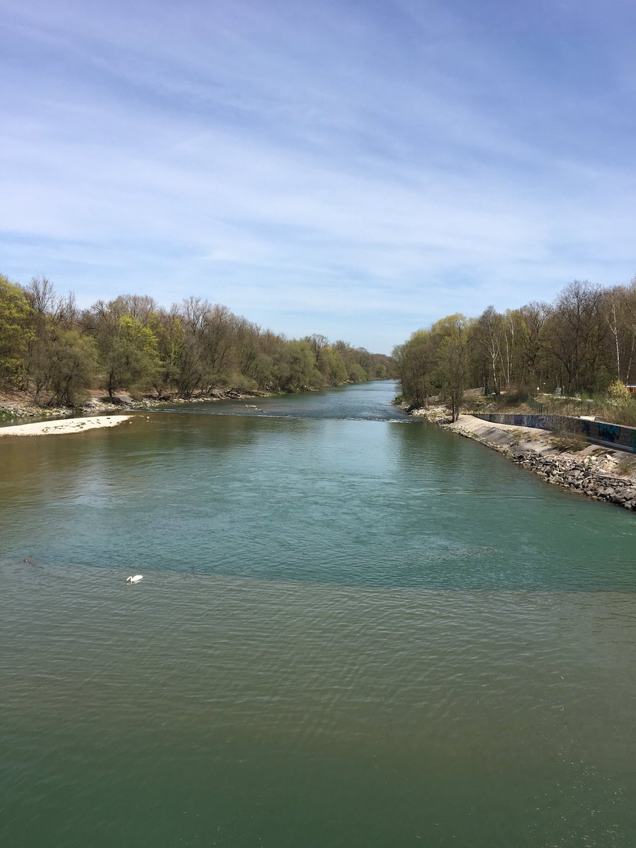 bethan_archer's tweet image. All has been well and good but still the sun makes things better. Although there’s then the constant sun cream anxiety... #factor500