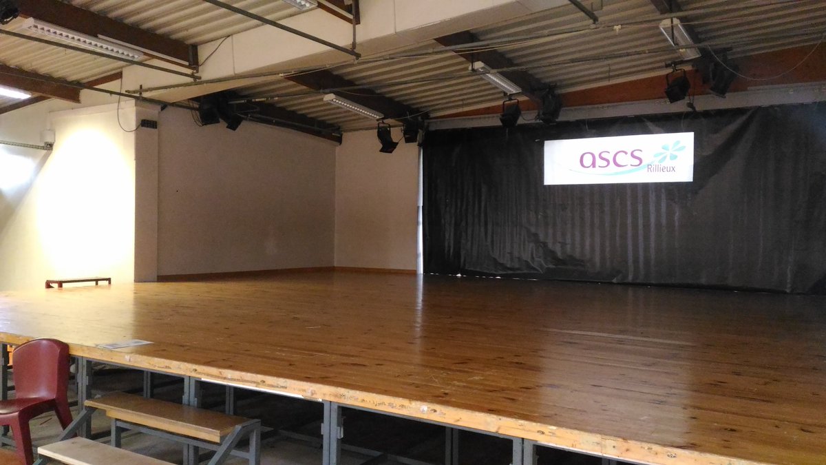 PressAnK's tweet photo. #LastDirectFC2 Le montage du Festival Cosplay 2ème édition est en cours et avance rapidement https://t.co/AjSrbFWyZy