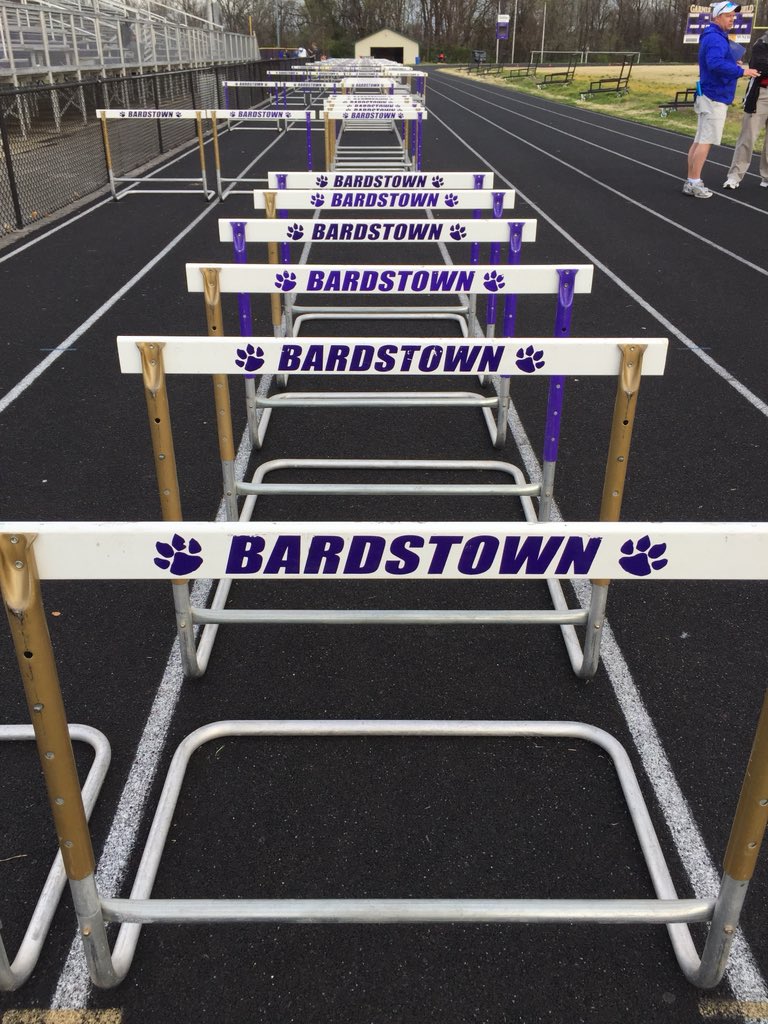 JoshHartlage's tweet image. The calm before the storm - hopefully not literally. @TigerAthletics0 @kytrackxc #ClashoftheClasses #Bardstown
