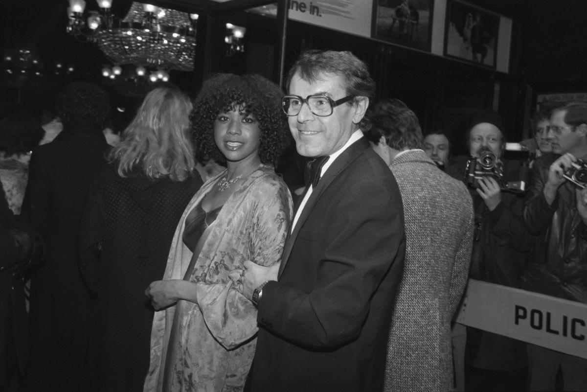 RenzSiniscalchi's tweet photo. Cheryl #Barnes &amp; Milos #Forman (c.1979) 

#MilosForman #Hair #CherylBarnes

#SapereCondiviso #Cinema https://t.co/sjXBRnBoAJ