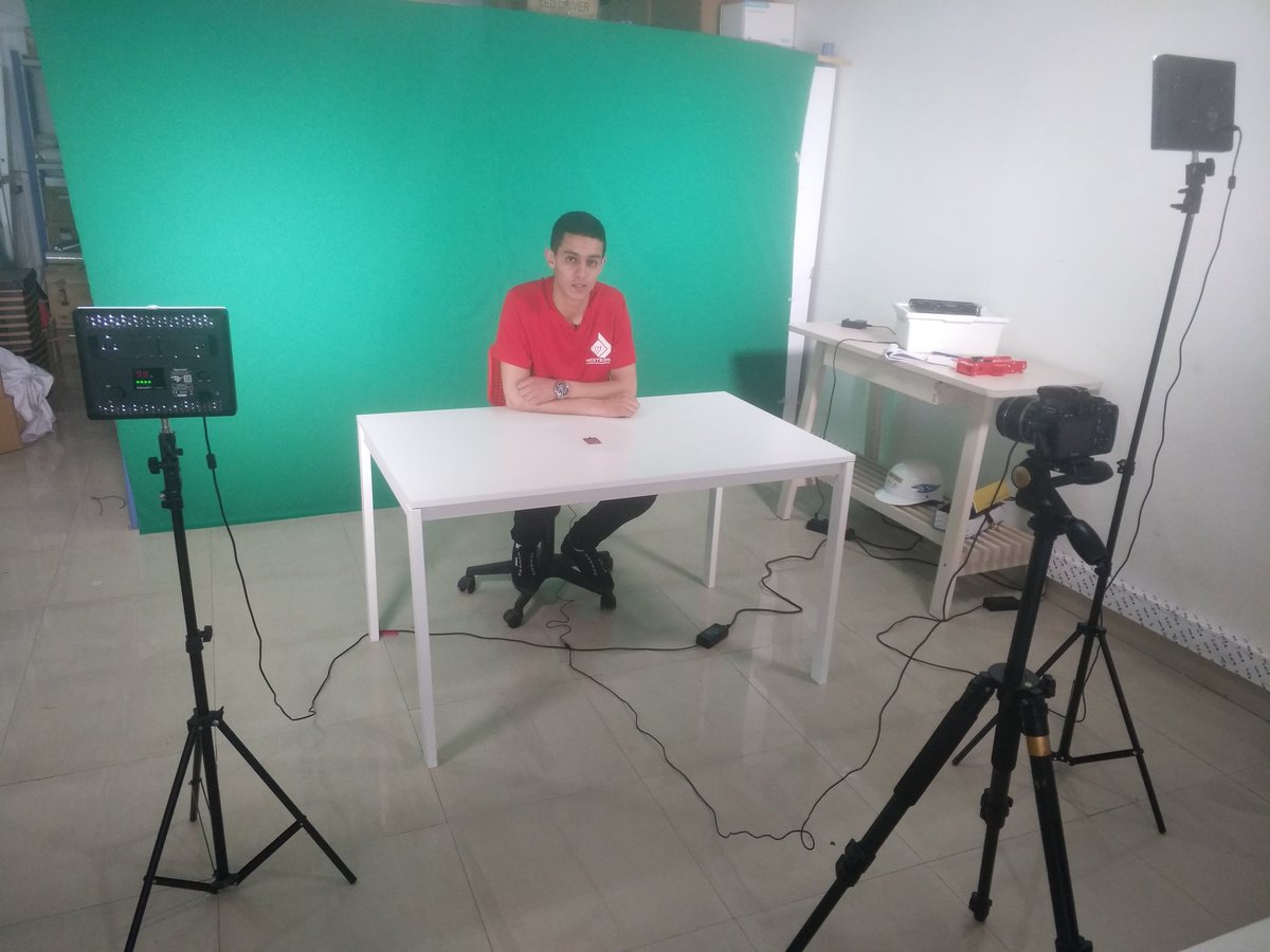 Nextronic_'s tweet photo. hello #youtub https://t.co/9dY4pgMmMX
