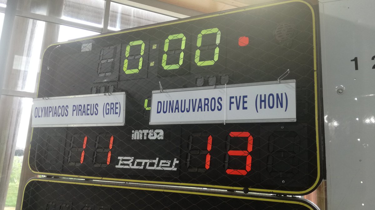 End of the Gold-medal match! <a href="/dfve1989/">DFVE</a> winner of #lentrophy18
#waterpolo