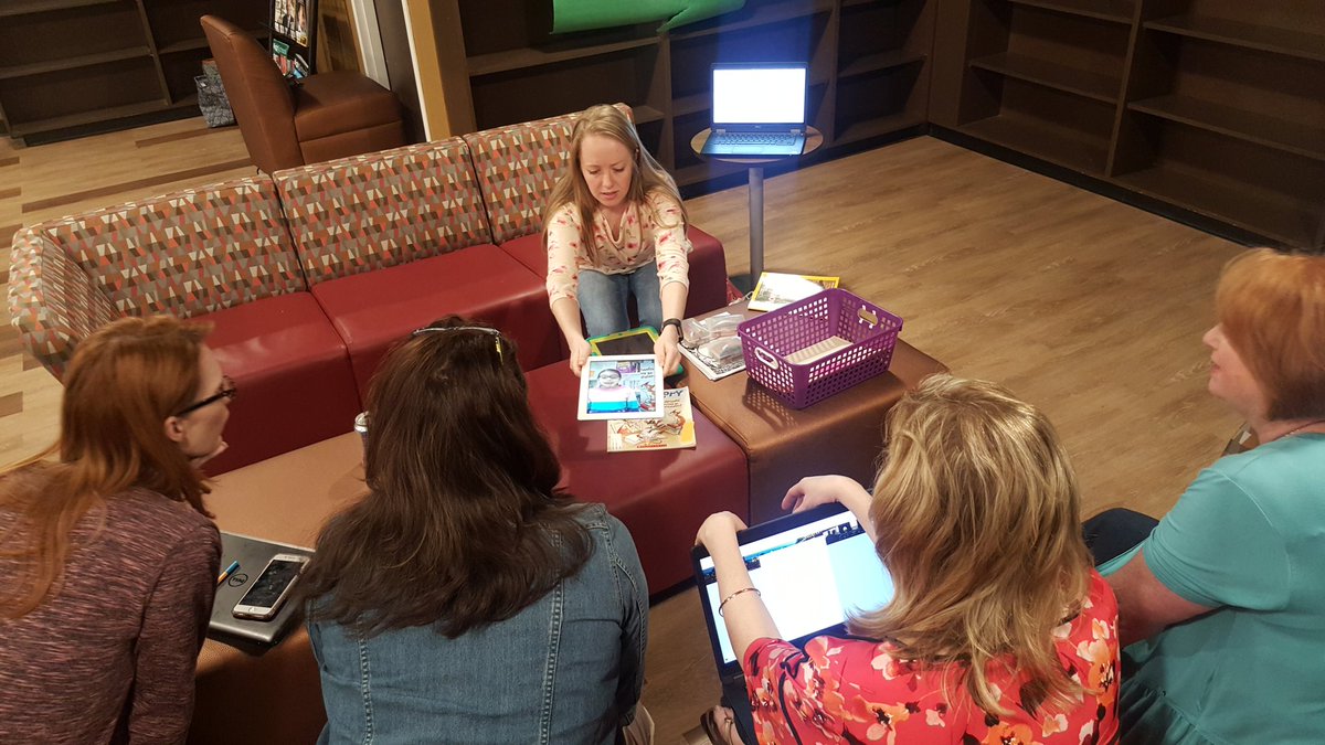 fairmonteslib's tweet photo. @mscarawaddell showing off @hpreveal to our #jcstechleads https://t.co/keFRxSm0Dv