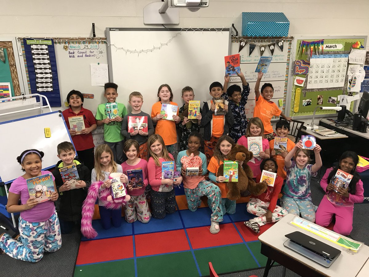 These #DolsenThinkers donated a final count of 29 books to our Milk and Bookies drive! They are awesome! 👏📚😁