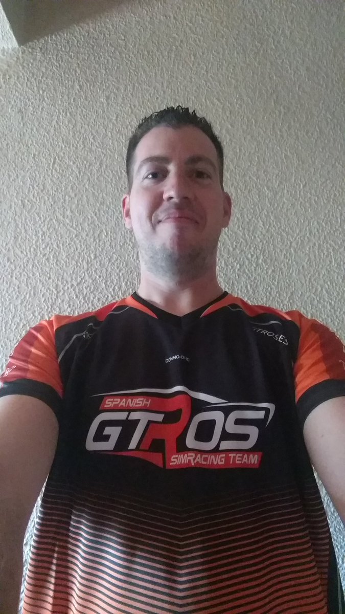 Kascus10's tweet photo. GRACIAS a @GTros por la camiseta!!!
Y gracias a @handefrunde @GTros_David @GTro_Ramiro y @charak23 por la buena maΓ±na que hemos pasado juntos. Siempre un placer estar con gente asΓ π
@GTro_stradivar ponme fondo con la camiseta de gtros anda πππ
#highqality #productoGtro https://t.co/Xjla2PO7Y9