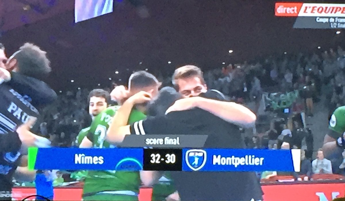 JuSports30's tweet photo. Quel exploit de l’@USAMNIMESGARD. Au terme d’une seconde mi-temps de folie où ils ont compté jusqu’à 5 buts d’avance, la #GreenTeam bat le @mhbofficiel et file en finale de coupe de France @LNHofficiel. @GreenUsam #USAMMHB #USAM https://t.co/ONgrGBmGLF