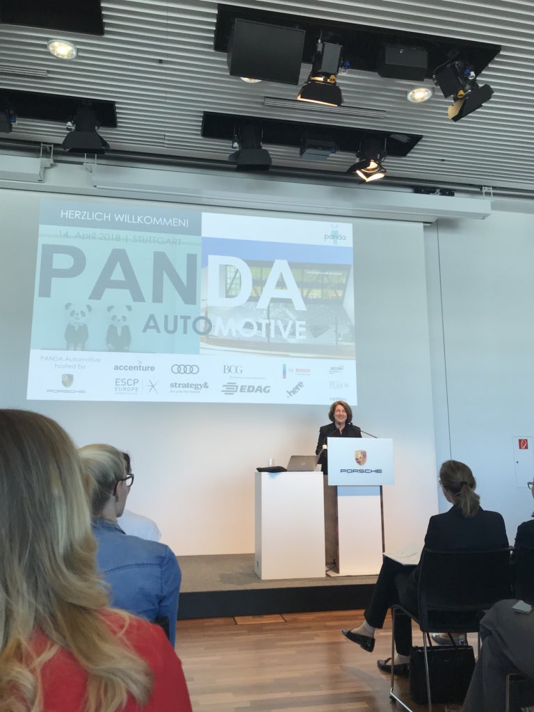 Ms_JFS's tweet image. Ein toller Tag mit inspirierenden Persönlichkeiten und Themen geht zu Ende - Danke und Cheers  @we_are_panda hosted by @Porsche #Panda18 #femaleleaders #inspiration