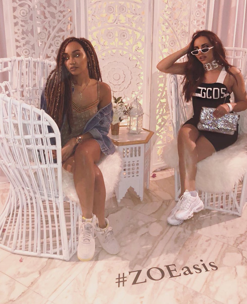 jerrievibe's tweet photo. Leighade from Jade's Instagram at coachella (day 1)
👅 @LittleMix https://t.co/StisuzVBdZ