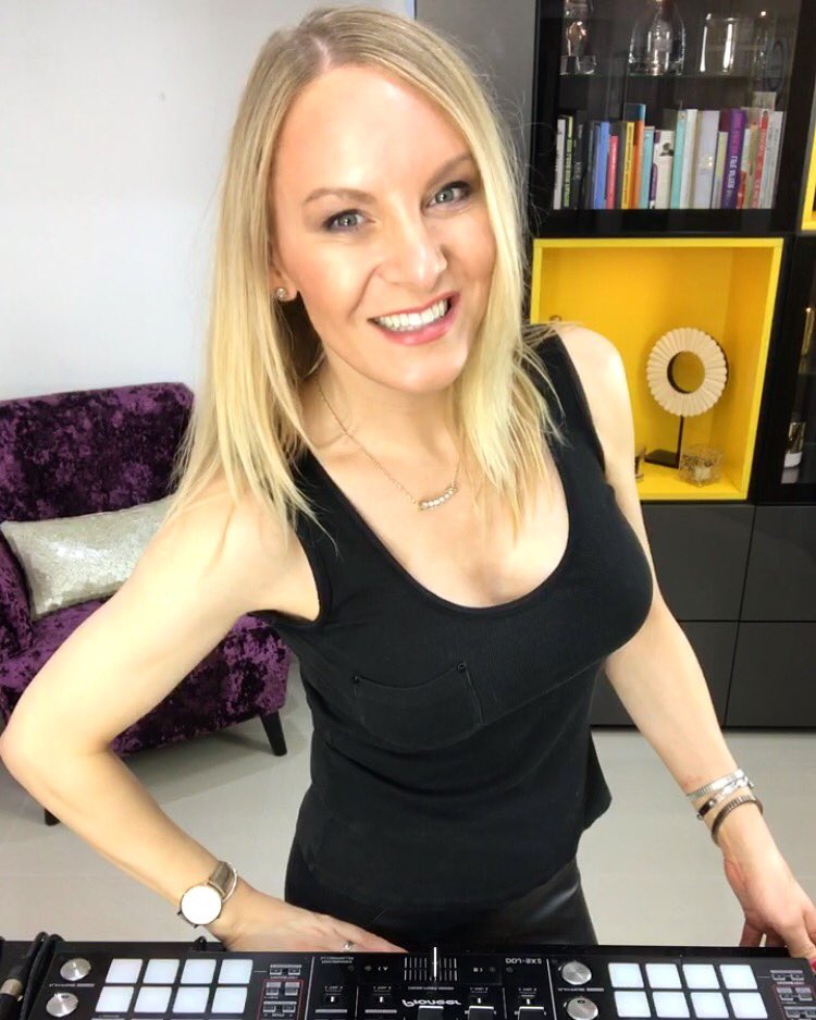 KitchenBelters's tweet photo. If you missed my @kitchenbelters over on FB - you can now hear it again by downloading the @mixcloud app, and then simply searching for ‘Stephanie Hirst’ 

Or at https://t.co/8i80cwbnZQ https://t.co/dHgAR40dNs