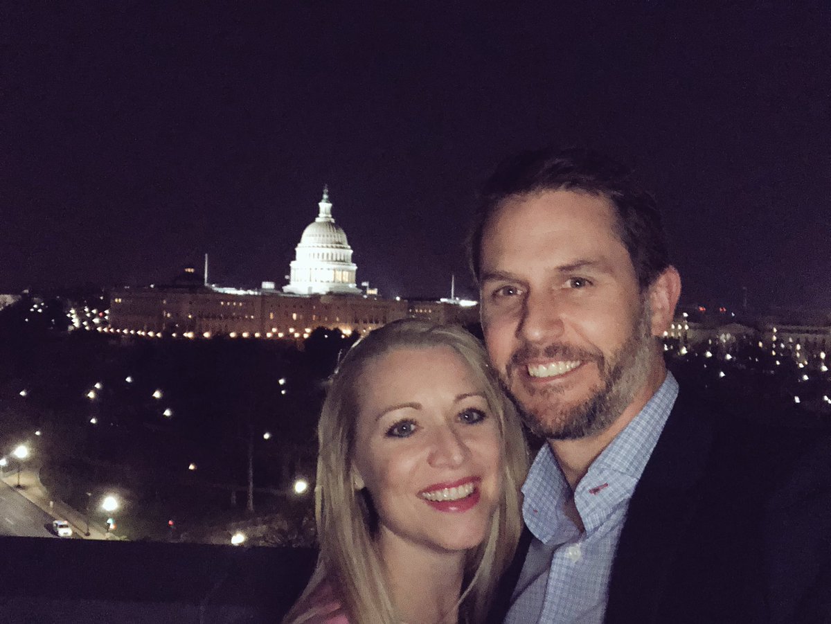valeriefugit's tweet photo. Pretty sweet view thanks to Michael and Vanessa #vanessastruckgold #weddingday #WashingtonDC https://t.co/ns96F8ft9T