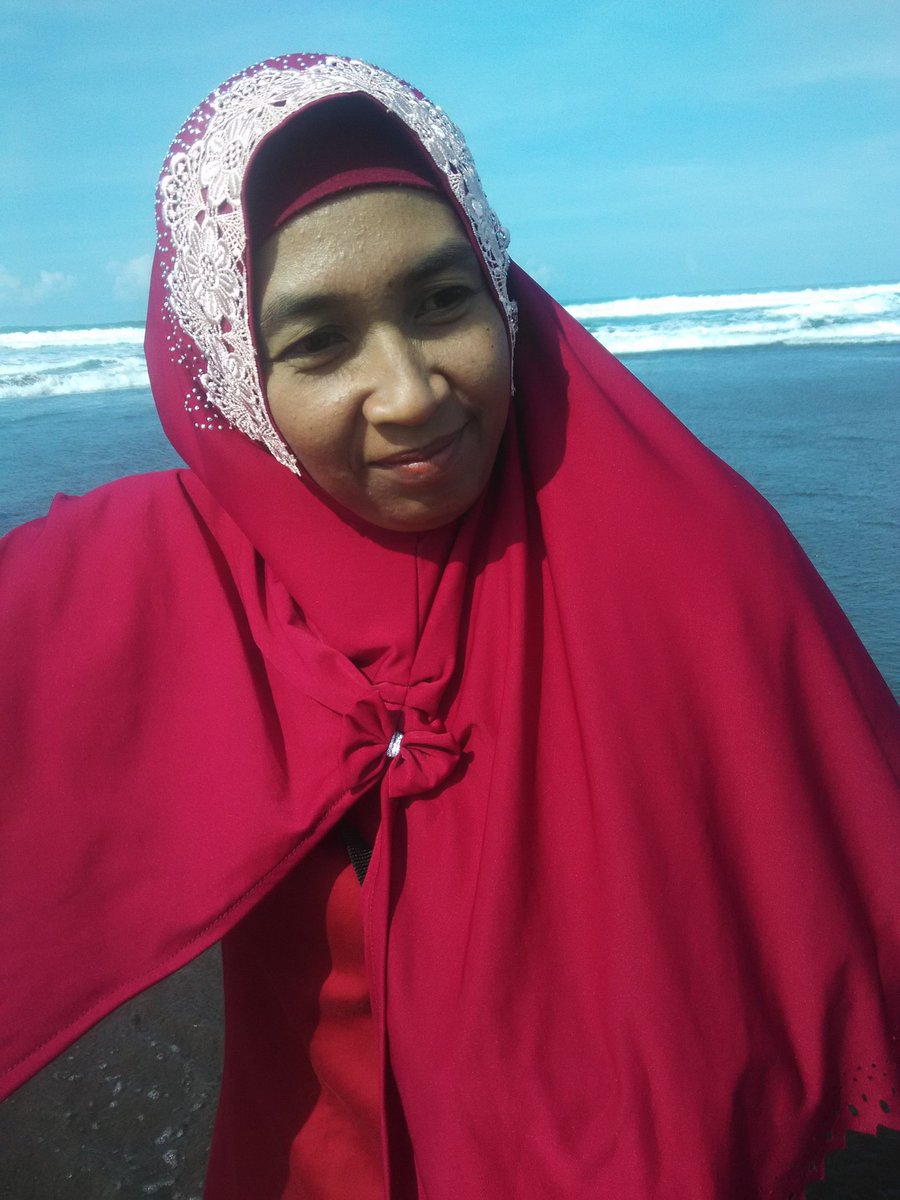 threefacraft's tweet photo. Pantai Parangtritis https://t.co/pW0ATt0dyC