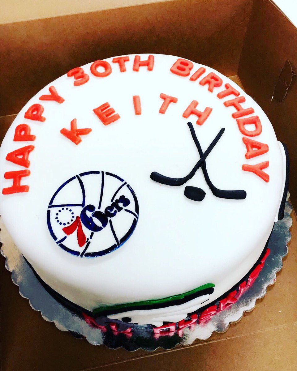 Let’s go Sixers and Flyers!!! Eagles got one, now it’s y’all turn!!! 
#eagles #sixers #76ers #philadelphiaeagles #flyers #phildelphiaflyers #philadelphia76ers #sportscake